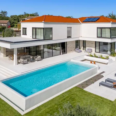 Vila Lavis By Interhome Sveti Lovrec Pazenaticki