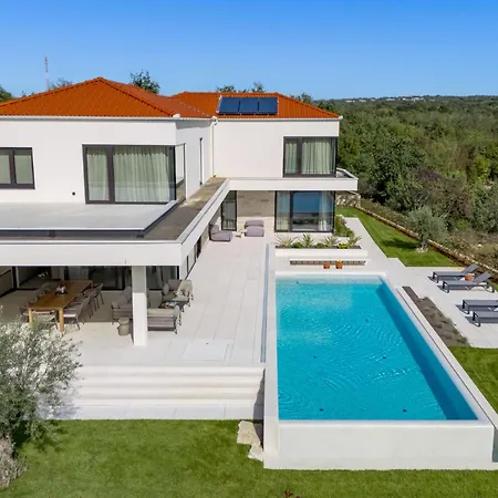 Lavis By Interhome Villa