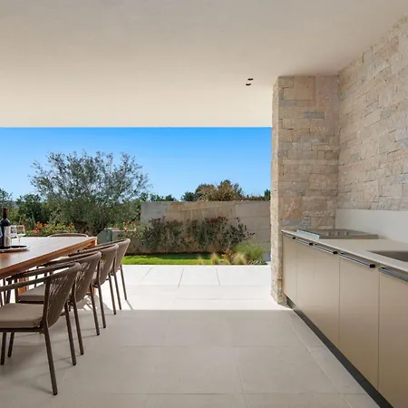 Lavis By Interhome *