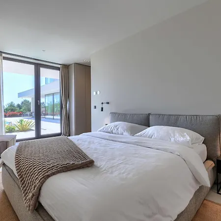 Lavis By Interhome *