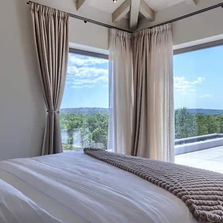 Vila Lavis By Interhome