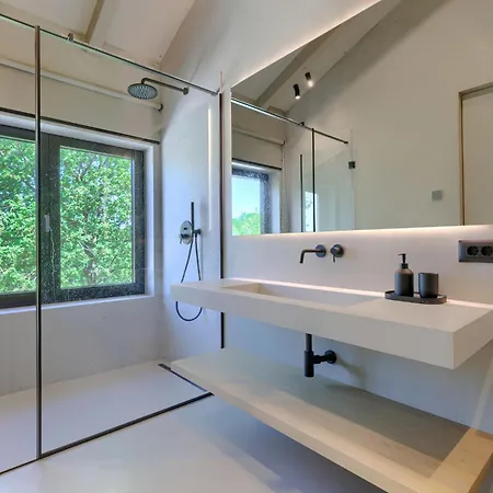 Lavis By Interhome